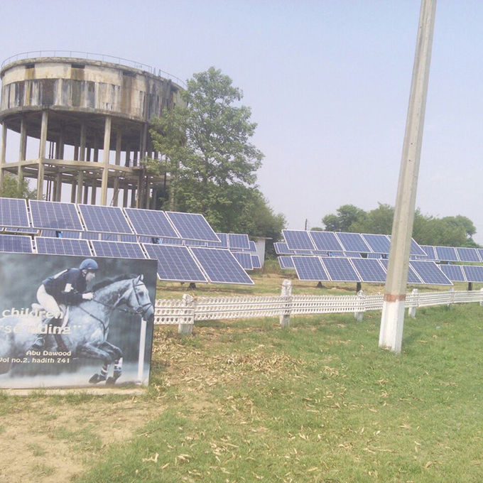 Sistema de bombeamento solar trifásico exterior de 2.2kw 220v para a irrigação em Zâmbia