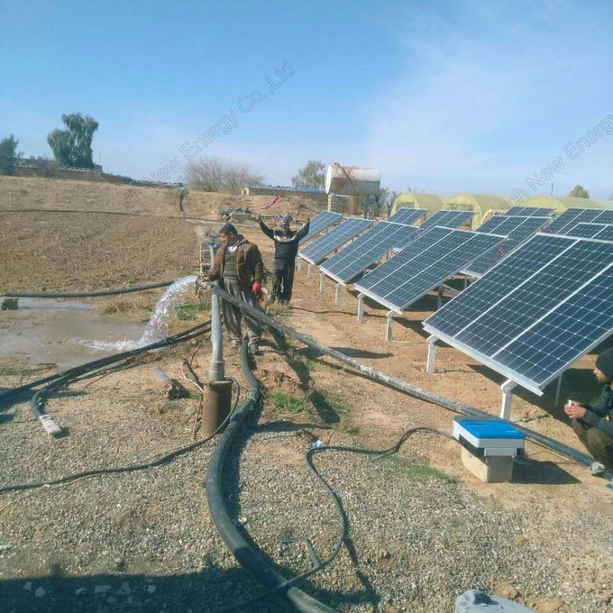 Sistema de irrigação solar impermeável da bomba de água 15kW com o inversor solar da bomba em Iraque